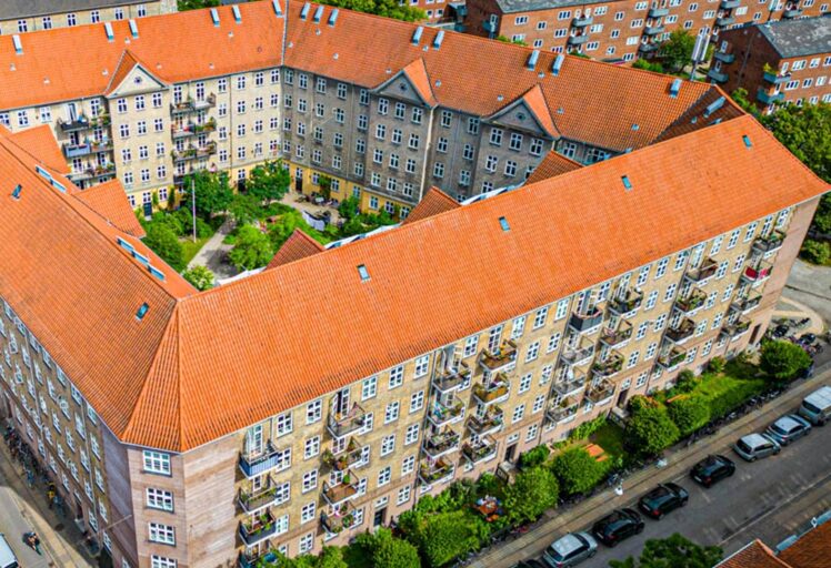 Tag og facaderenovering af Søjlegården