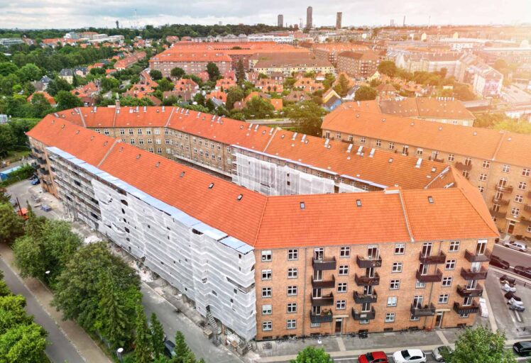Tag- og facadrenovering af Harald Kiddes Vej