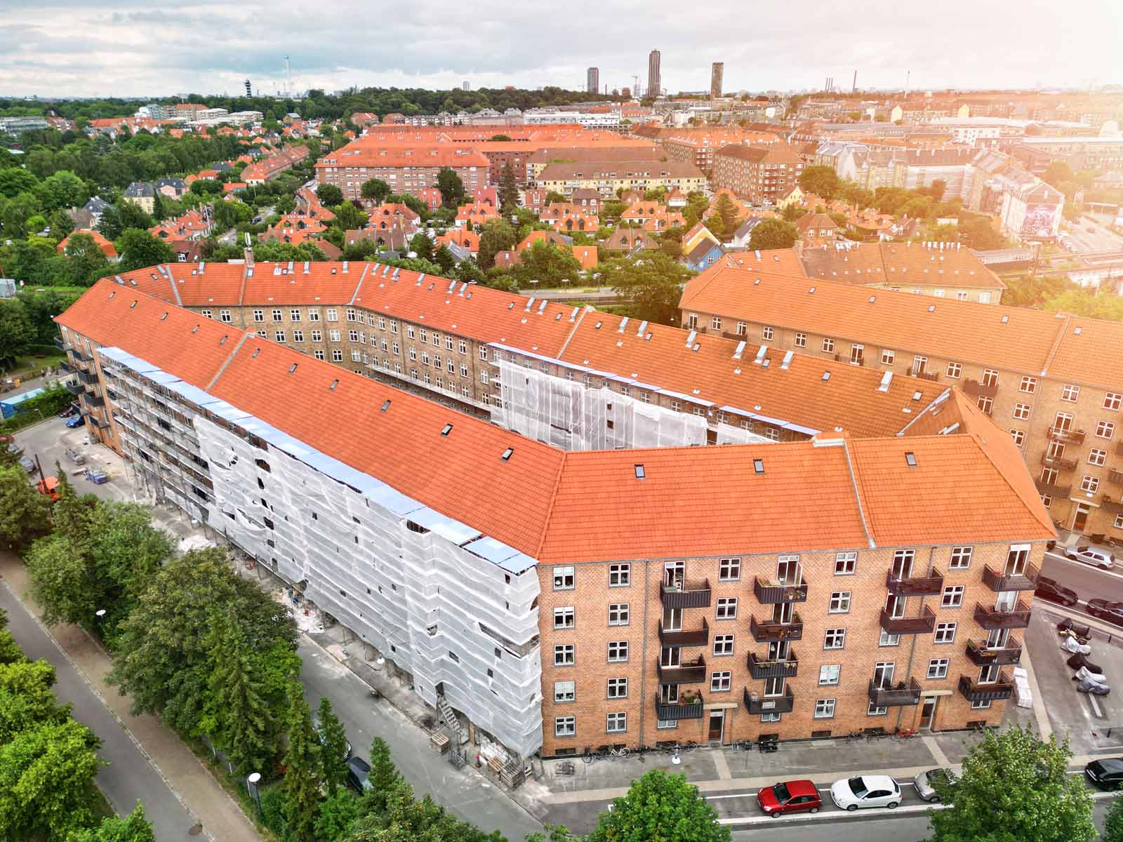 Tag- og facadrenovering af Harald Kiddes Vej